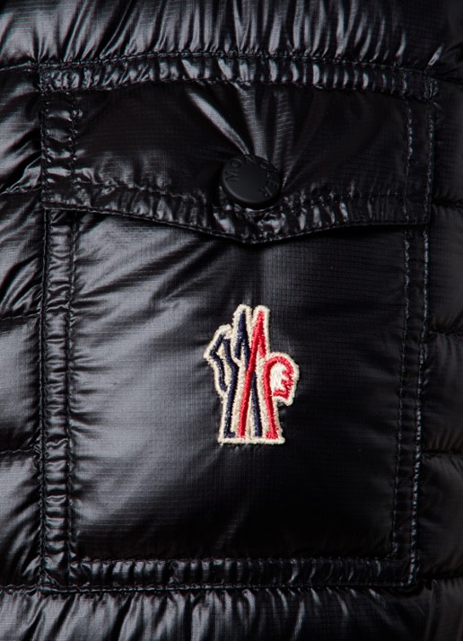 Moncler Gumiane gewatteerde bodywarmer met donsvulling en opbergbare capuchon - detail 4 zwart