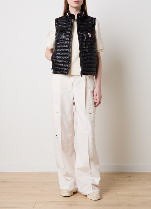 Moncler Gumiane gewatteerde bodywarmer met donsvulling en opbergbare capuchon - voorkant 6 zwart