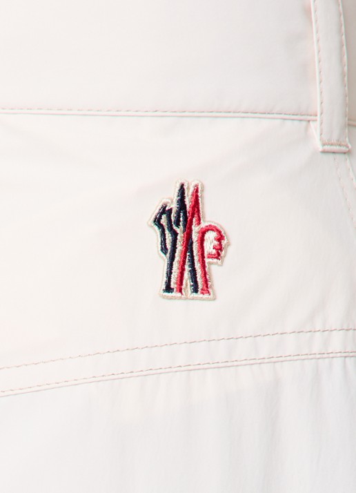 Moncler High waist wide fit cargobroek met logoborduring - detail 3 creme