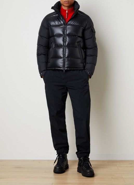 Moncler Maya puffer jack met donsvulling en afneembare capuchon - voorkant 3 zwart