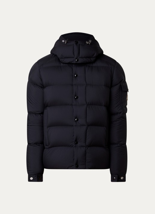 Moncler Maya puffer jack met donsvulling en ritszakken - voorkant zwart