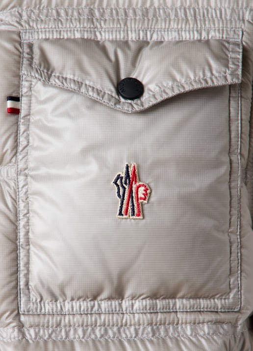Moncler Nantu gewatteerde bodywarmer met donsvulling - detail 4 beige