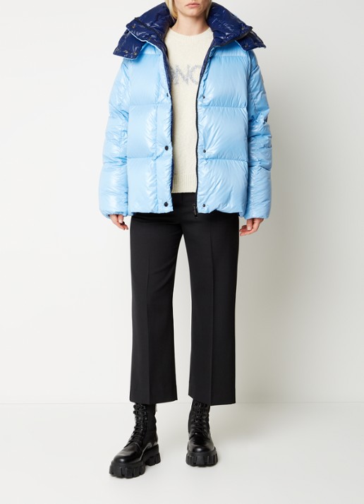 Moncler Parana puffer jack met donsvulling en afneembare capuchon - voorkant 7 lichtblauw