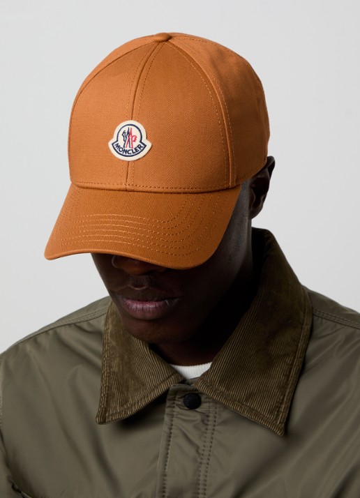 Moncler Pet met logo - voorkant 3 donkeroranje