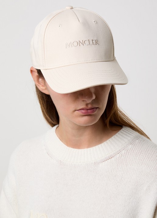 Moncler Pet met logo - voorkant 2 gebroken wit
