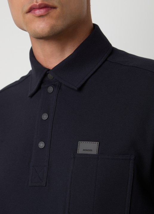 Moncler Regular fit polo van piqué katoen met borstzak - detail 4 donkerblauw