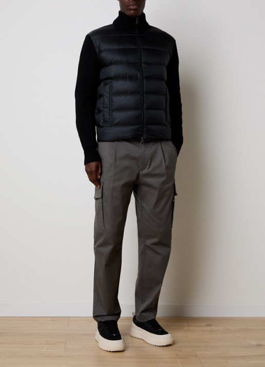 Moncler Ribgebreid vest in kasjmierblend met gewatteerd voorpand - voorkant 6 zwart