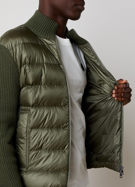 Moncler Ribgebreid vest in kasjmierblend met gewatteerd voorpand - detail 4 legergroen