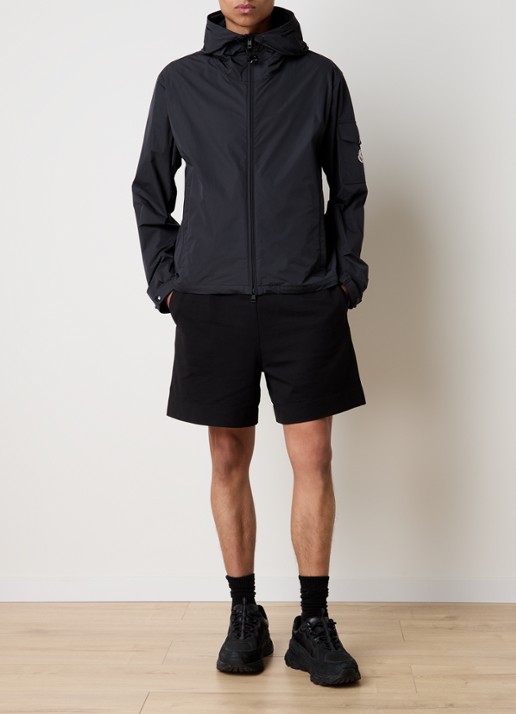 Moncler Sassiere windjack met capuchon - voorkant 3 zwart