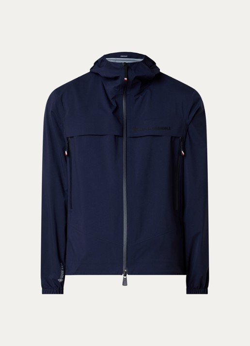 Moncler Shipton Gore-Tex windjack met logoborduring en ritszakken - voorkant 2 donkerblauw