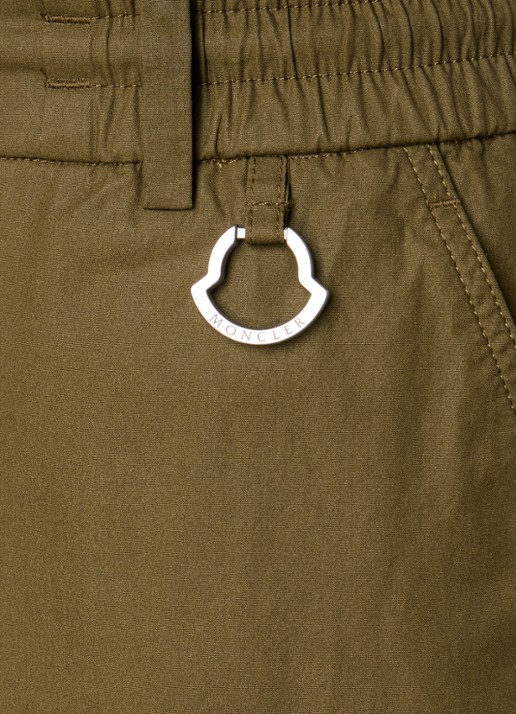 Moncler Straight fit korte broek met steekzakken - detail 5 mosgroen