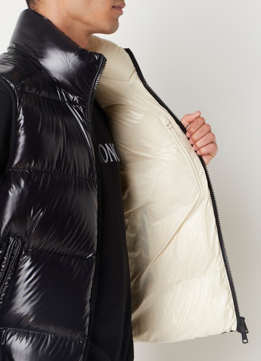 Moncler Sumido gewatteerd bodywarmer met donsvulling en logo - detail 3 zwart
