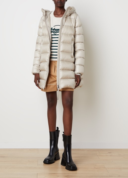 Moncler Suyenne longline pufferjas met donsvulling - voorkant 6 beige