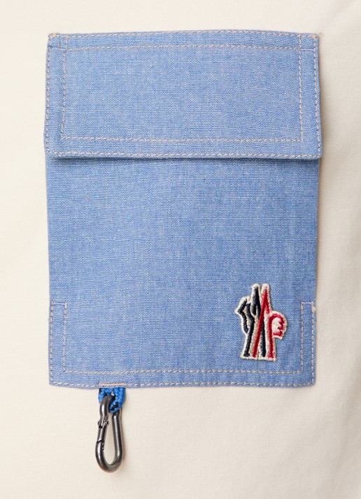 Moncler T-shirt met borstzak en logo - detail 5 beige
