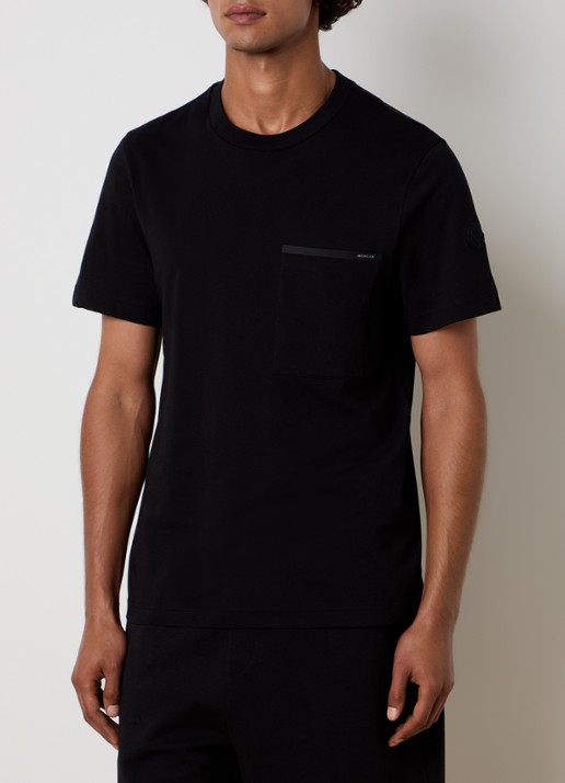 Moncler T-shirt met borstzak en logo