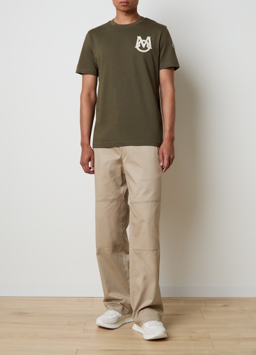 Moncler T-shirt met logoborduring - voorkant 5 bronsgroen