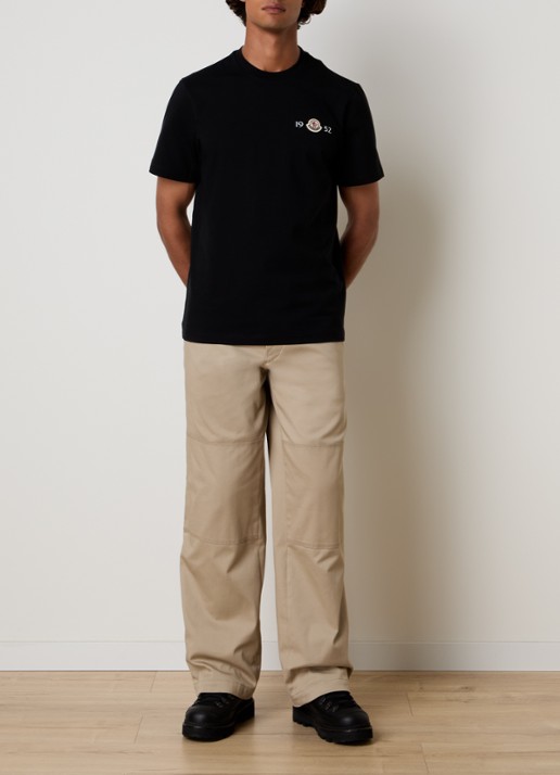 Moncler T-shirt met logoborduring - voorkant 4 zwart