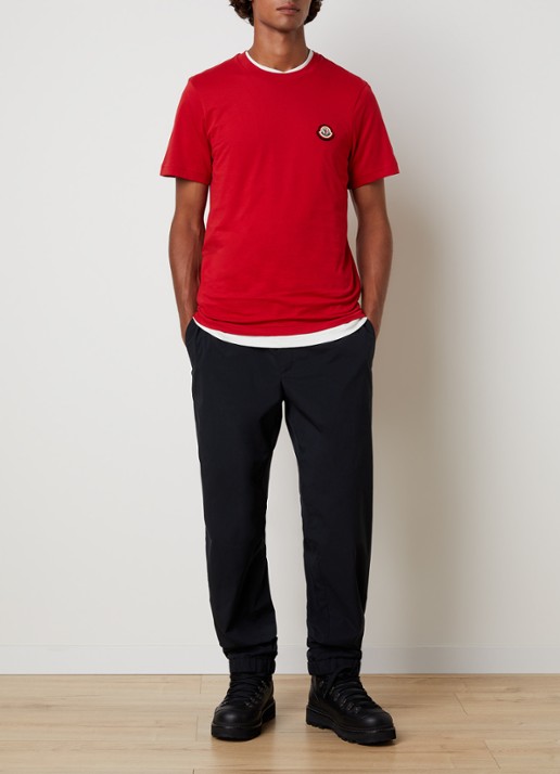 Moncler T-shirt met logoborduring - voorkant 5 rood