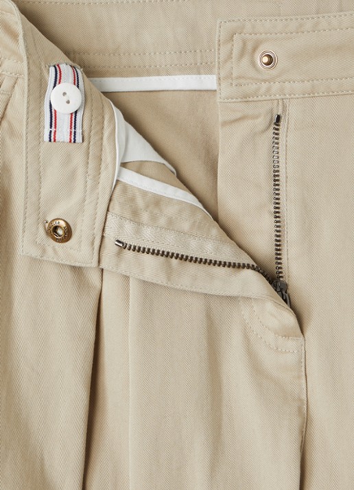 Moncler Tapered fit chino met steekzakken - detail beige
