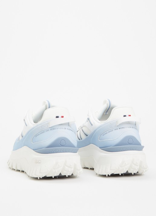 Moncler Trailgrip Gore-Tex sneaker met leren details - achterkant lichtblauw