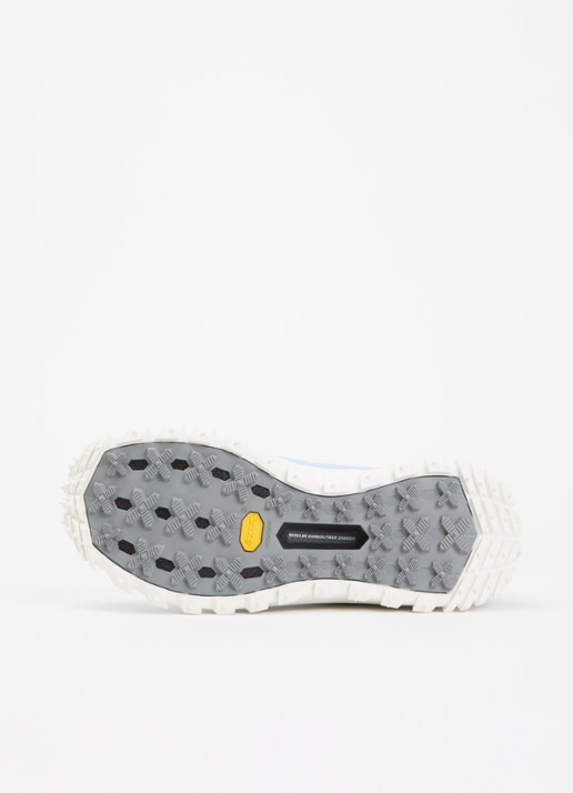 Moncler Trailgrip Gore-Tex sneaker met leren details - detail 4 lichtblauw