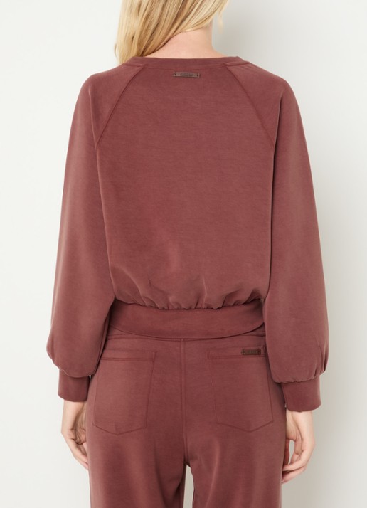 Moscow Romy sweater met strikceintuur - achterkant 2 roodbruin
