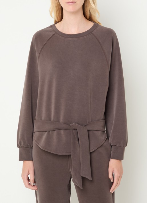 Moscow Romy sweater met strikceintuur - detail bruin