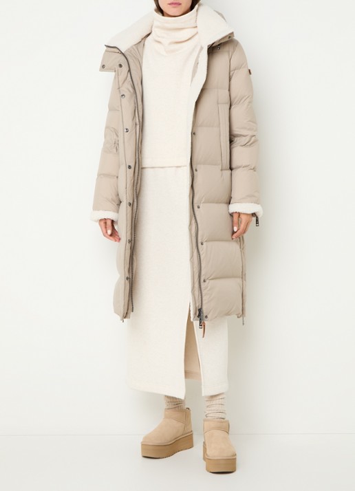 Moscow Xenia longline puffer jas met donsvulling en details van teddy - voorkant 2 taupe