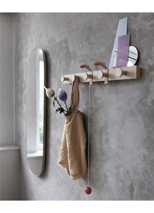 Muuto Framed wandspiegel 111,8 x 44,5 cm - voorkant 3 lichtbruin