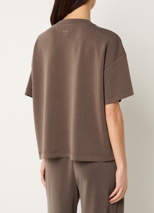 My Essential Wardrobe Helle T-shirt van travelstof - achterkant lichtbruin