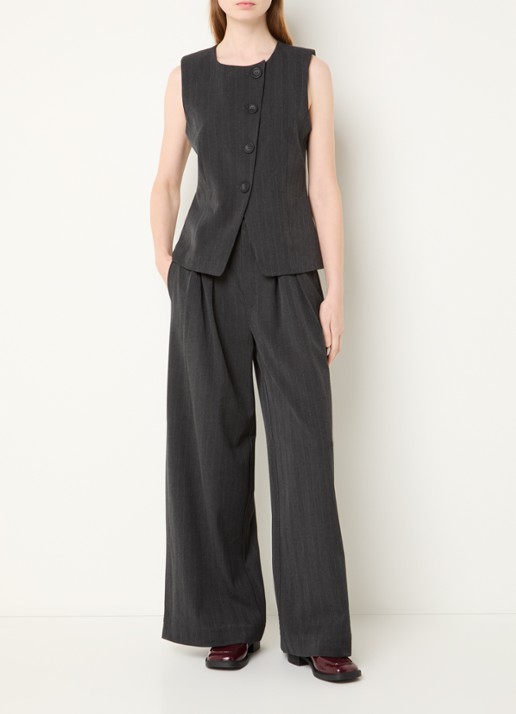 My Essential Wardrobe Luna gilet met krijtstreep en asymmetrisch detail - voorkant 2 donkergrijs