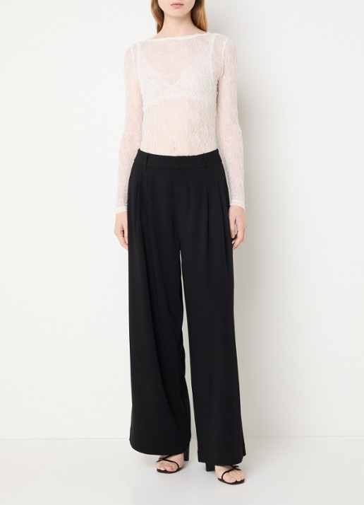 My Essential Wardrobe Rita top met opengewerkt dessin - voorkant 3 gebroken wit