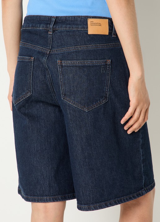 My Essential Wardrobe Zita high waist wide fit korte broek van denim met steekzakken  - achterkant 4 donkerblauw
