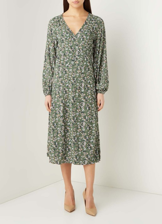 NA-KD Midi wikkeljurk met bloemenprint - voorkant 3 groen