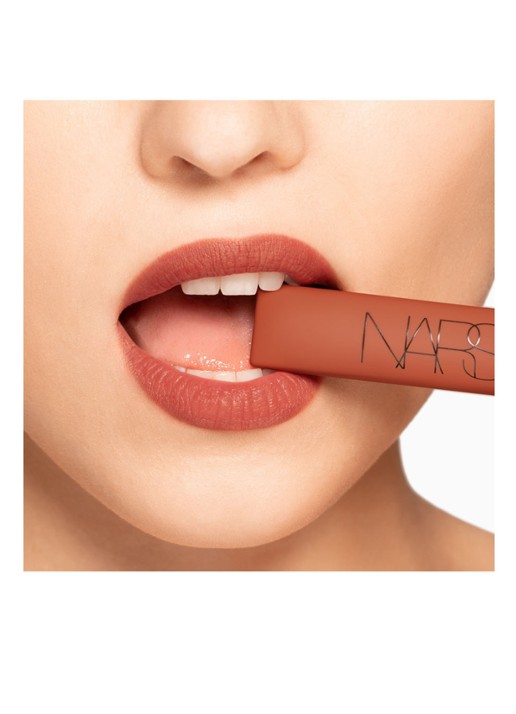 NARS Air Matte Lip Color - liquid lipstick - detail 4 lose control