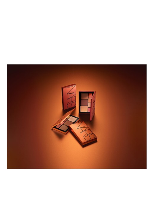 NARS Laguna Face Palette - Limited Edition oogschaduwpalette - achterkant 8 medium to deep