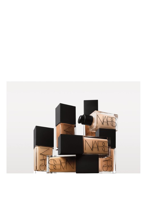 NARS Light Reflecting Foundation - voorkant 7 stromboli