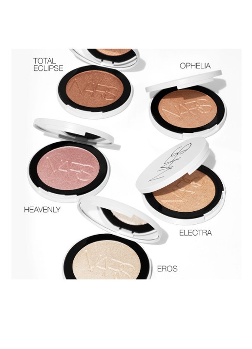 NARS Light Reflecting™ Luminizing Powder Refill - highlighter  - detail 7 heavenly