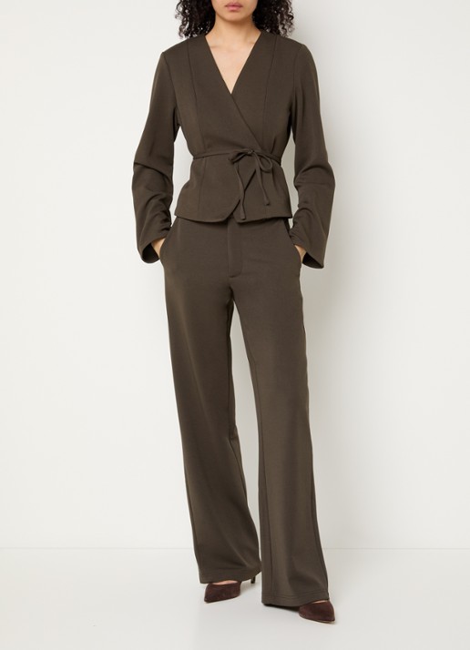 Neo Noir Nathalie high waist straight fit pantalon met steekzakken - voorkant 3 donkerbruin