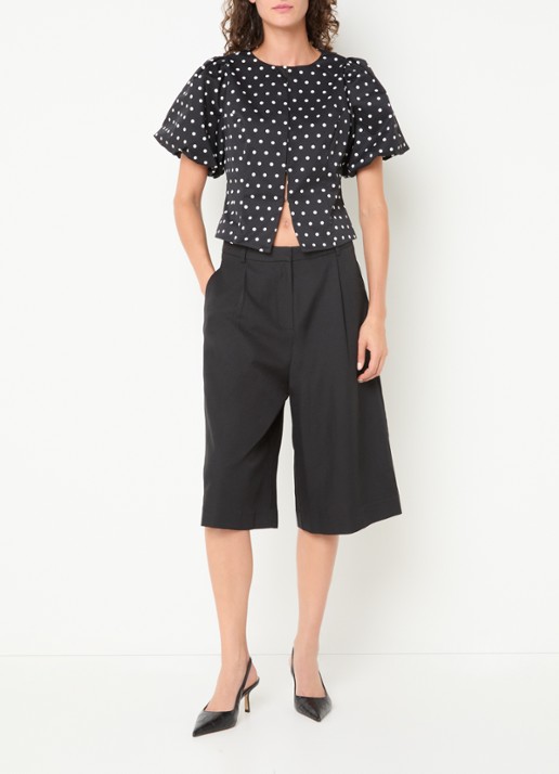 Neo Noir Rima high waist wide fit korte pantalon met plooidetail - voorkant 2 zwart