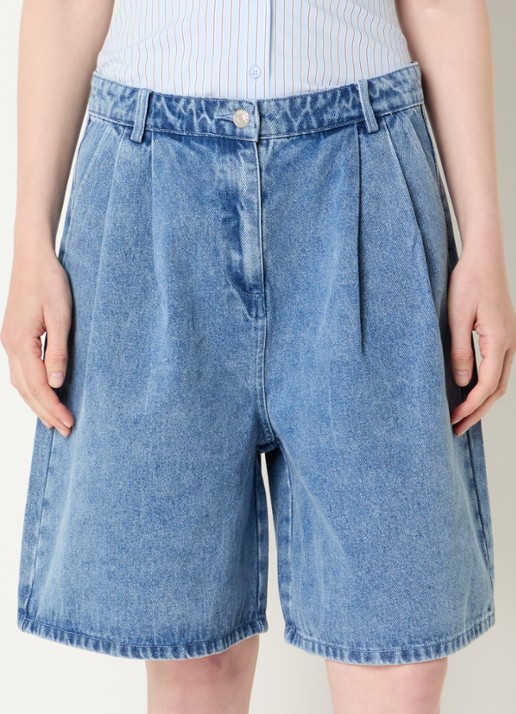 Neo Noir Rosel mid waist wide fit korte broek met medium wassing
