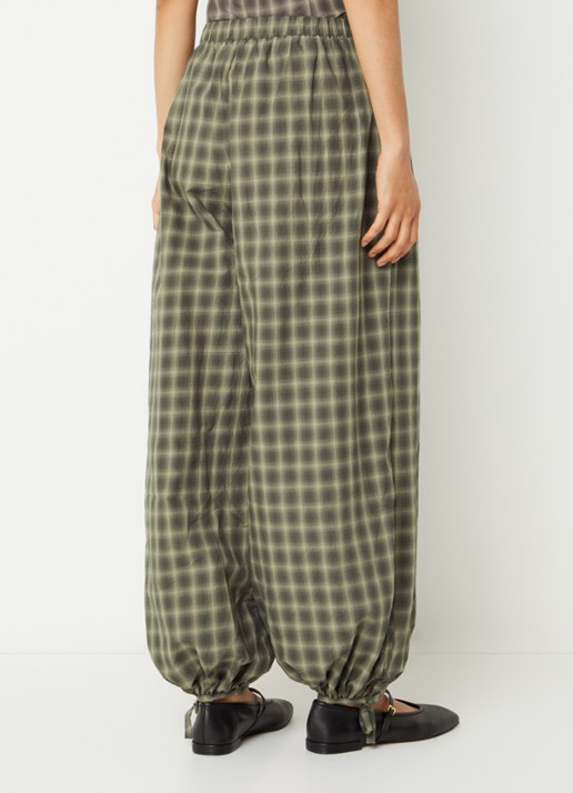 Neo Noir Roxane high waist tapered fit broek met ruitdessin - achterkant 2 legergroen
