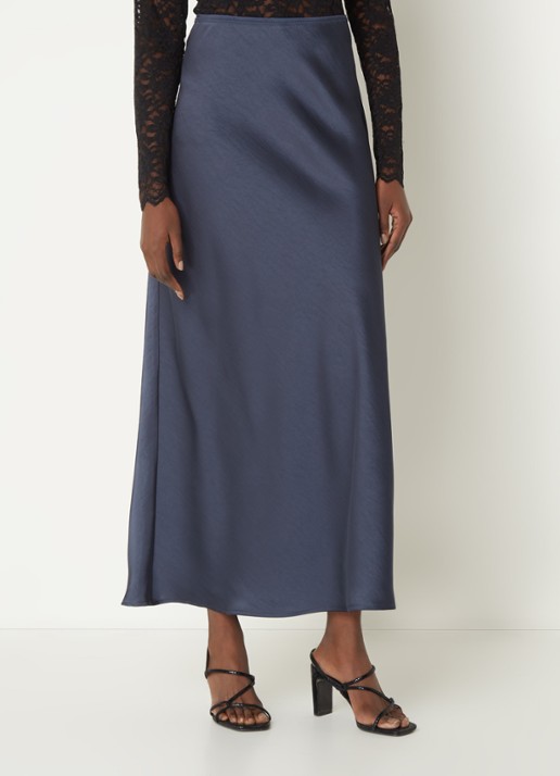 Neo Noir Vicky maxi rok van satijn - detail 3 staalblauw