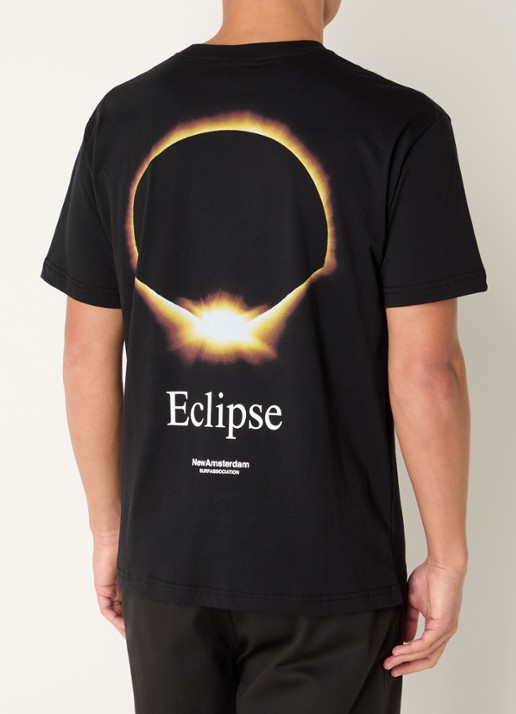 New Amsterdam Surf Association Eclipse T-shirt met logo- en backprint - detail 3 zwart