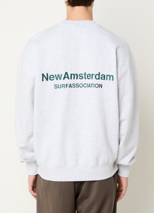 New Amsterdam Surf Association Sweater met logo- en backprint - detail 4 grijsmele