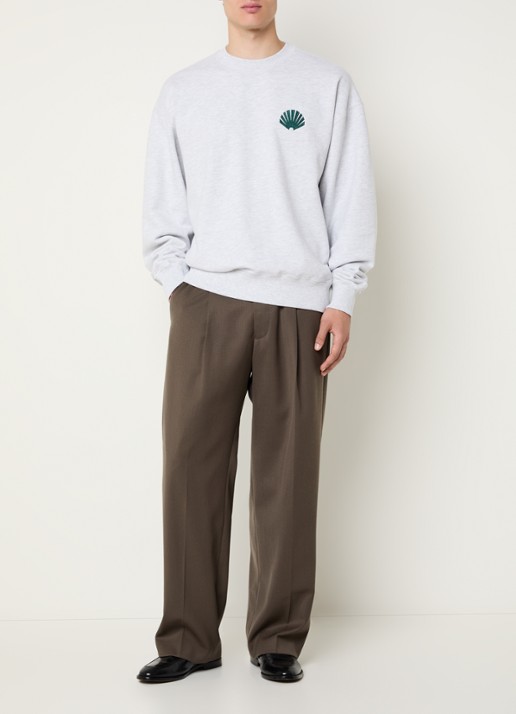 New Amsterdam Surf Association Sweater met logo- en backprint - voorkant 3 grijsmele