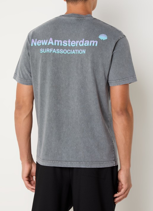 New Amsterdam Surf Association T-shirt met logo- en backprint