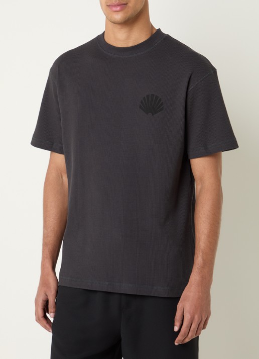 New Amsterdam Surf Association T-shirt met logo- en backprint - detail 4 beige