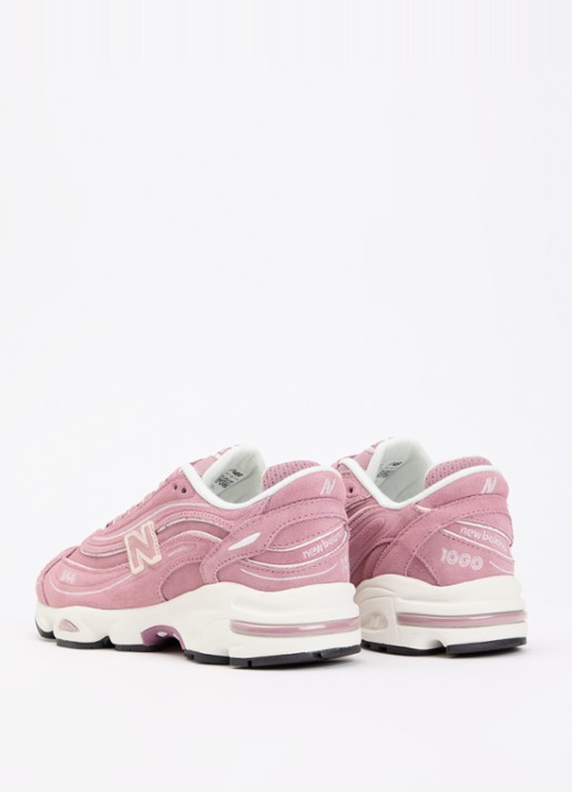 New Balance 1000 sneaker van suède  - achterkant roze