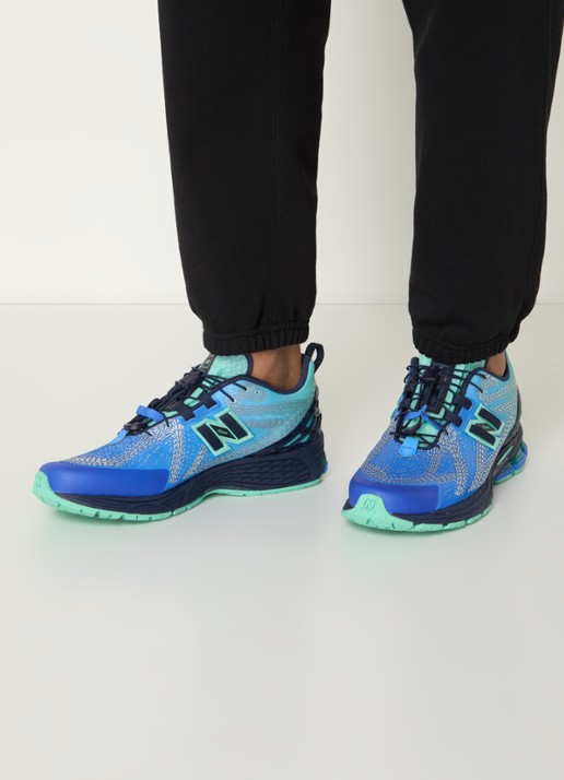 New Balance 1906 sneaker met mesh details - voorkant 6 blauw